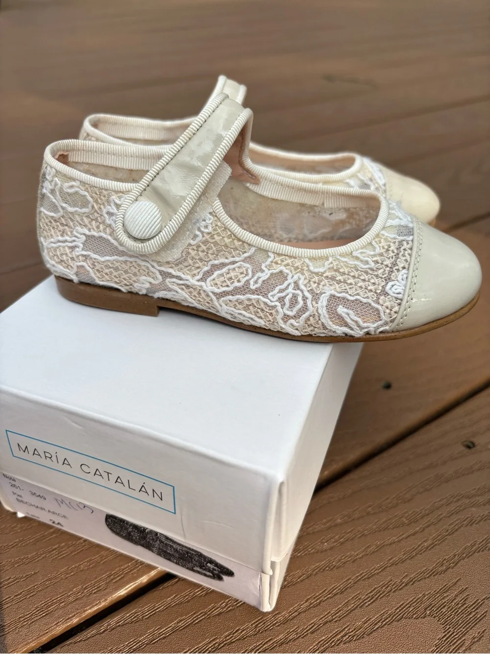 Maria Catalan | Ivory Lace Mary Jane Shoes Toddler Girls Size 24 NEW
